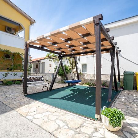 Apartments Pavic Вир Екстер'єр фото