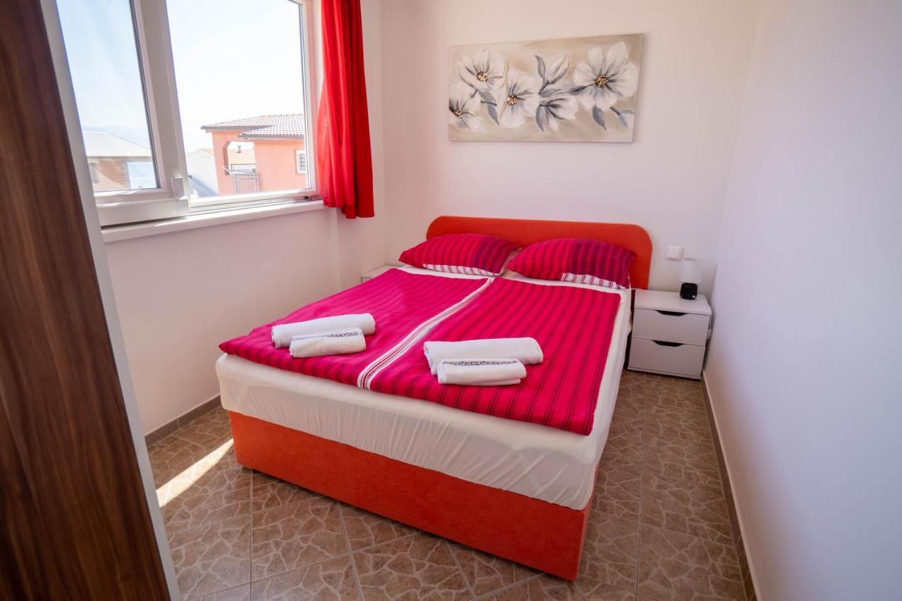 Apartments Pavic Вир Екстер'єр фото