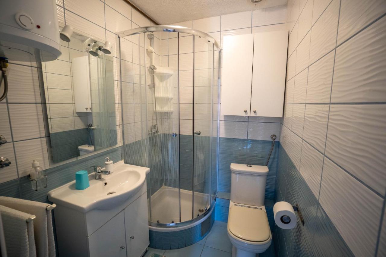 Apartments Pavic Вир Екстер'єр фото
