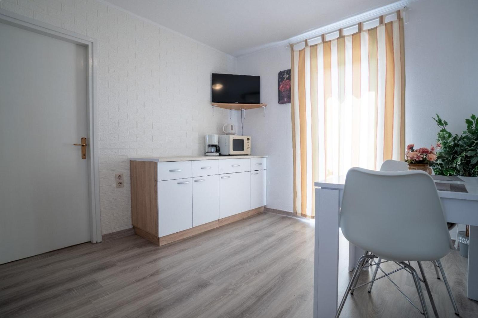 Apartments Pavic Вир Екстер'єр фото